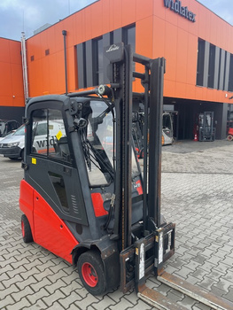 Wózek podnośnikowy widłowy Linde H18T maszt STANDARD napęd LPG 2012r